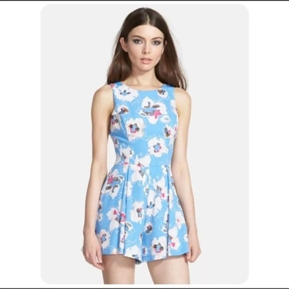 ASTR the label blue floral romper